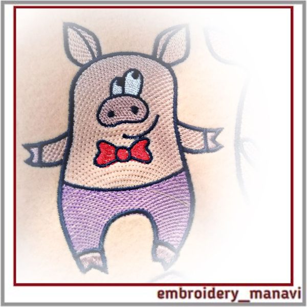 Machine_embroidery_design_for_child_Cheerful_pig