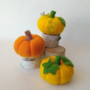 DIY Small Felt Pumpkin, Cute Halloween and Thanksgiving Decor