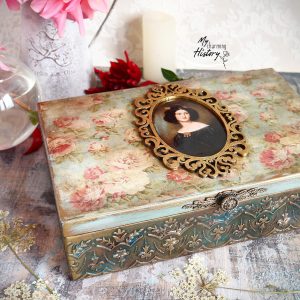 Handmade Marketplace 667 Victorian box 15