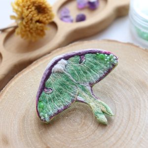 luna-moth-brooch-embroidery-insect -pin
