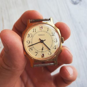 Soviet mens wrist watch Pobeda – wind up mechanical Russian watch vintage