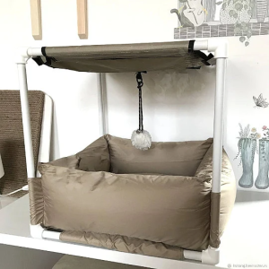 Bunk hammock for a cat
