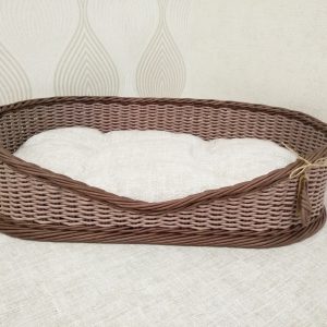 Oval wicker pet bed