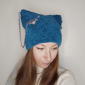 Beanie with cat ears