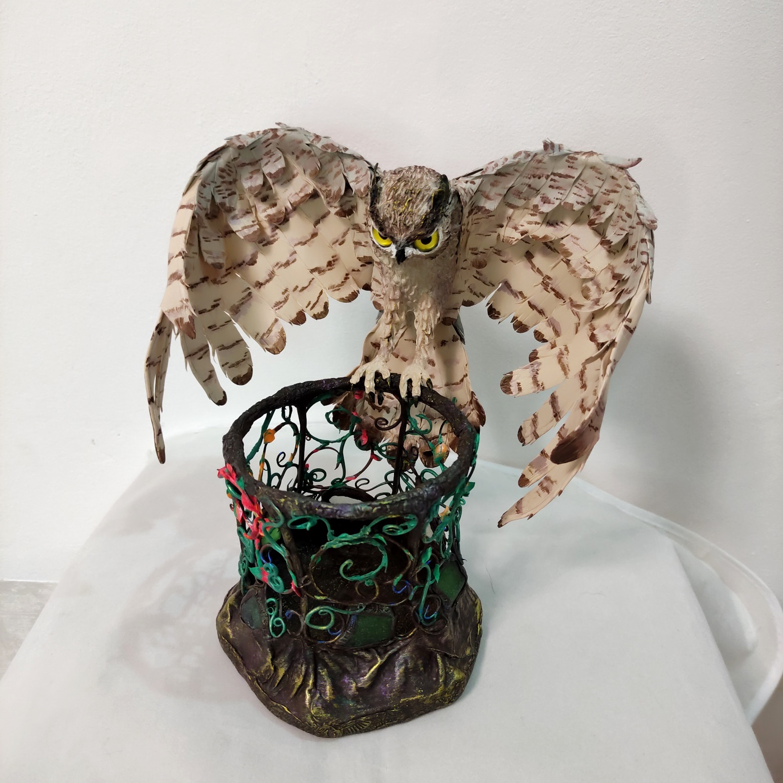 Fantasy night lamp with owl