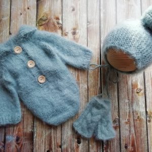 Handmade Marketplace 608 Fluffy set with collar and warm legs (size newborn, different colors)