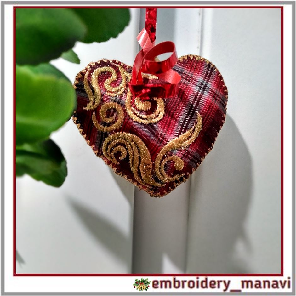 Christmas ornament with birds ITH embroidery design - heart-shaped