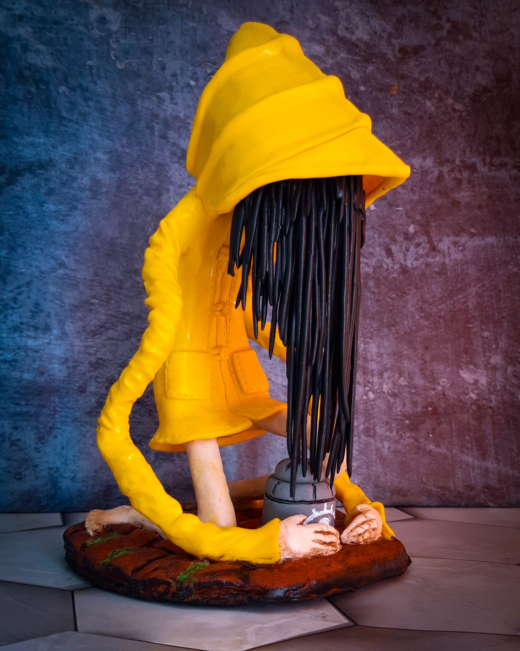 Little Nightmares II Mono Statue - Entertainment Earth