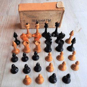 artel 1950s vintage soviet chess pieces set