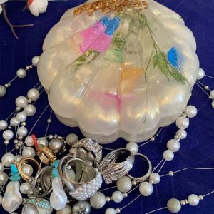 Home 590 Jewelry box pearl shell made of epoxy resin