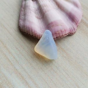 Opalescent sea glass OP6