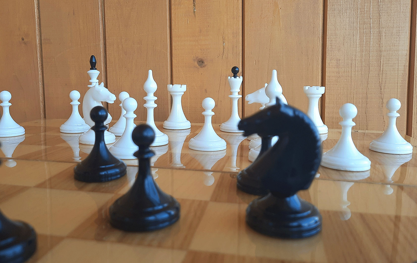 soviet chess set wooden board plastic chessmen