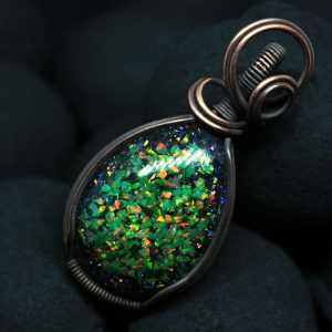 Copper green opal pendant. Laboratory opals in classic patinated copper wire. Mosaic Opal necklace, wire wrap, light green tear