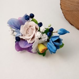 hairclip with flowers