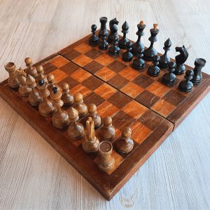 Soviet weighted wooden chess set small – Old Russian chess 1950s vintage