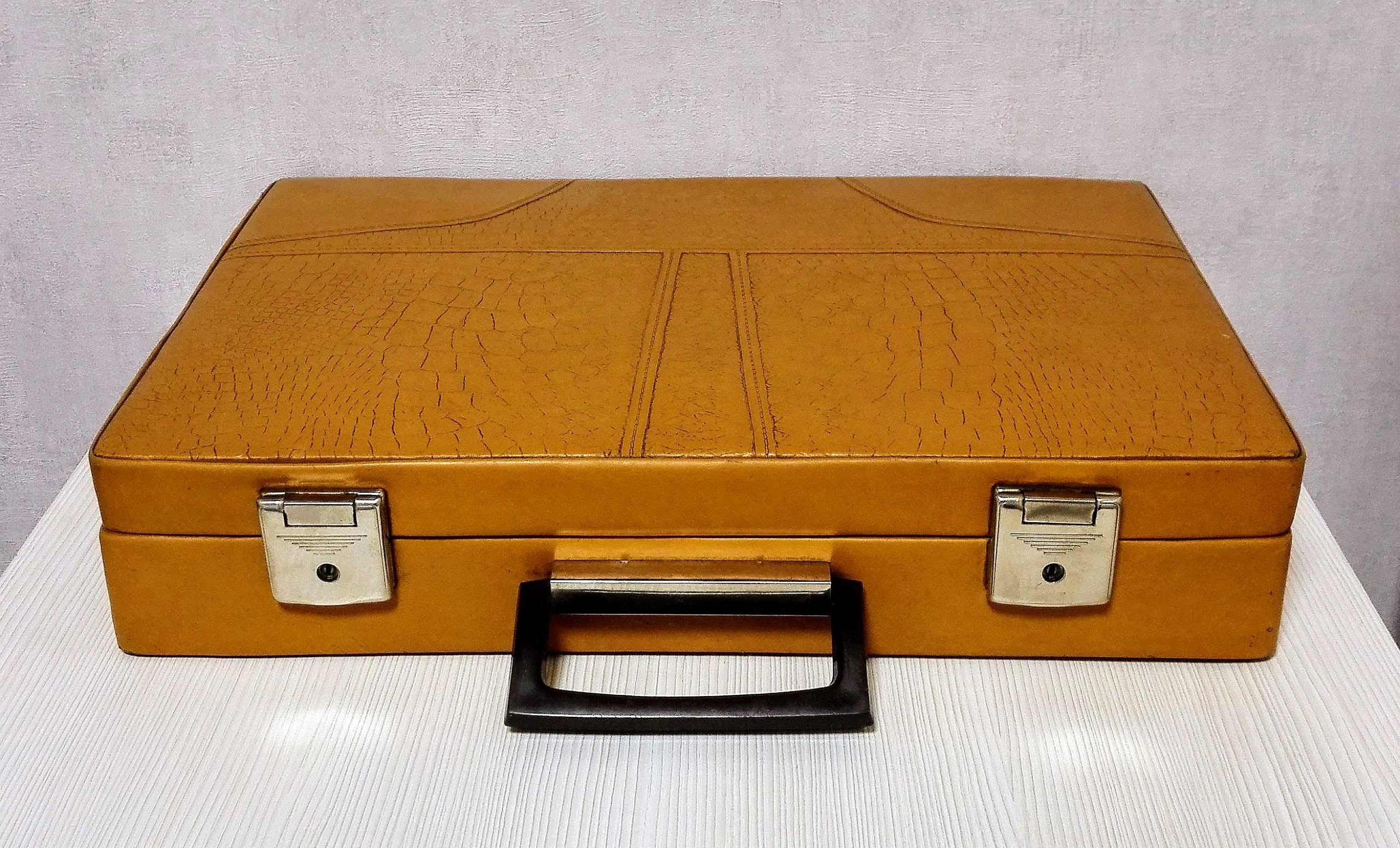 Retro suitcase Vintage Travel USSR Russia 1950s. Huge size. Rare specimen