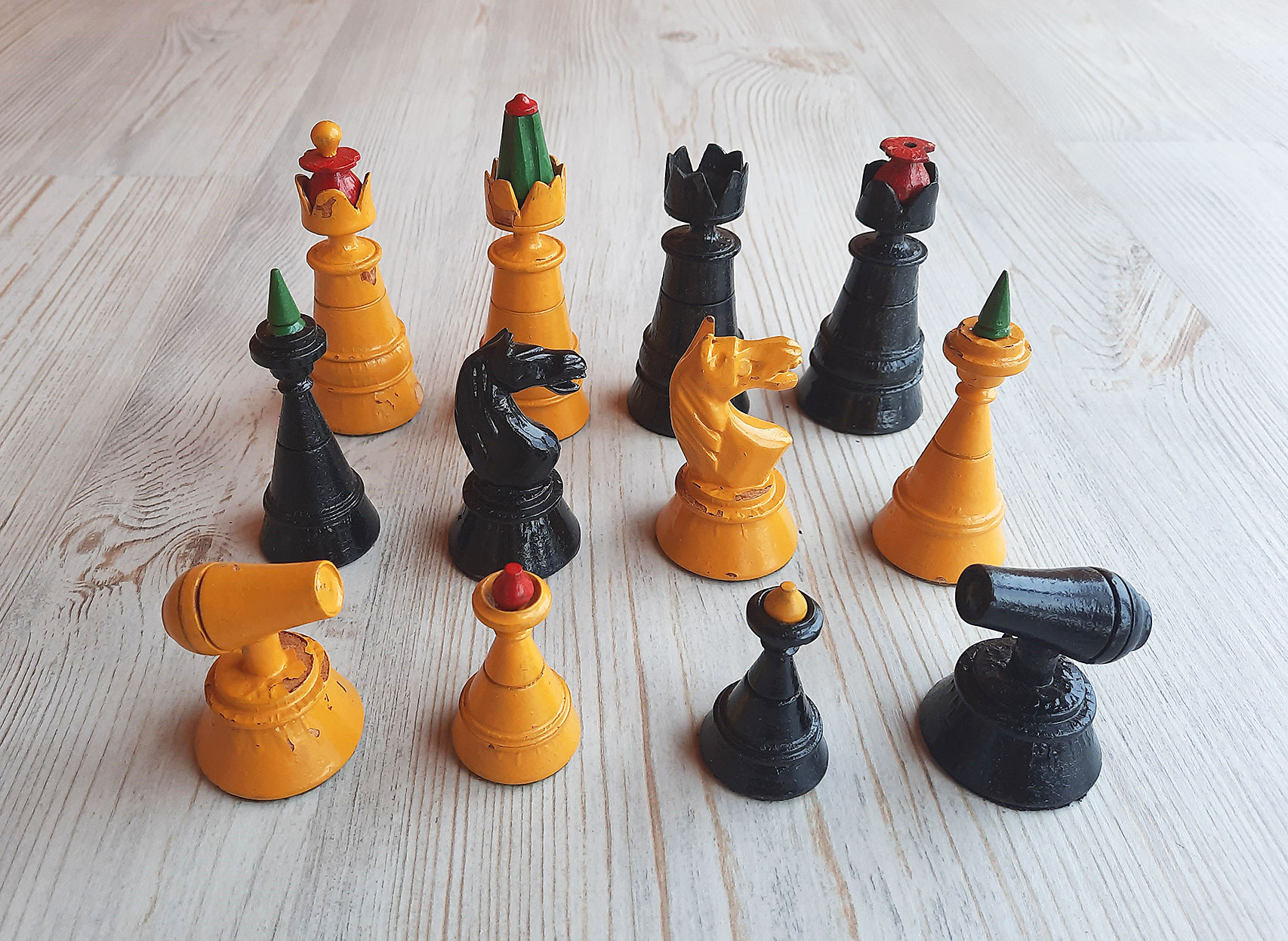 Vintage Chess Accessory Pieces,Games,Toys,Knights,Rooks,Pawns