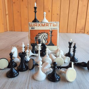soviet plastic chessmen box vintage