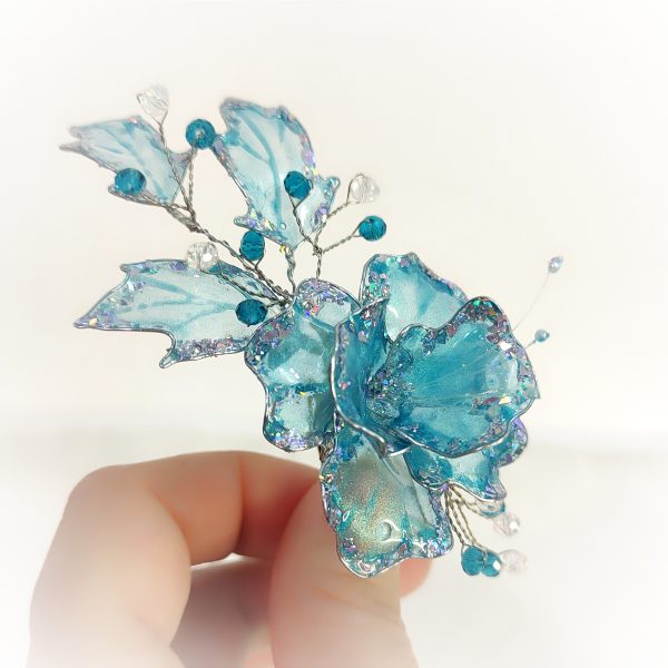 Hair pin. Transparent flower