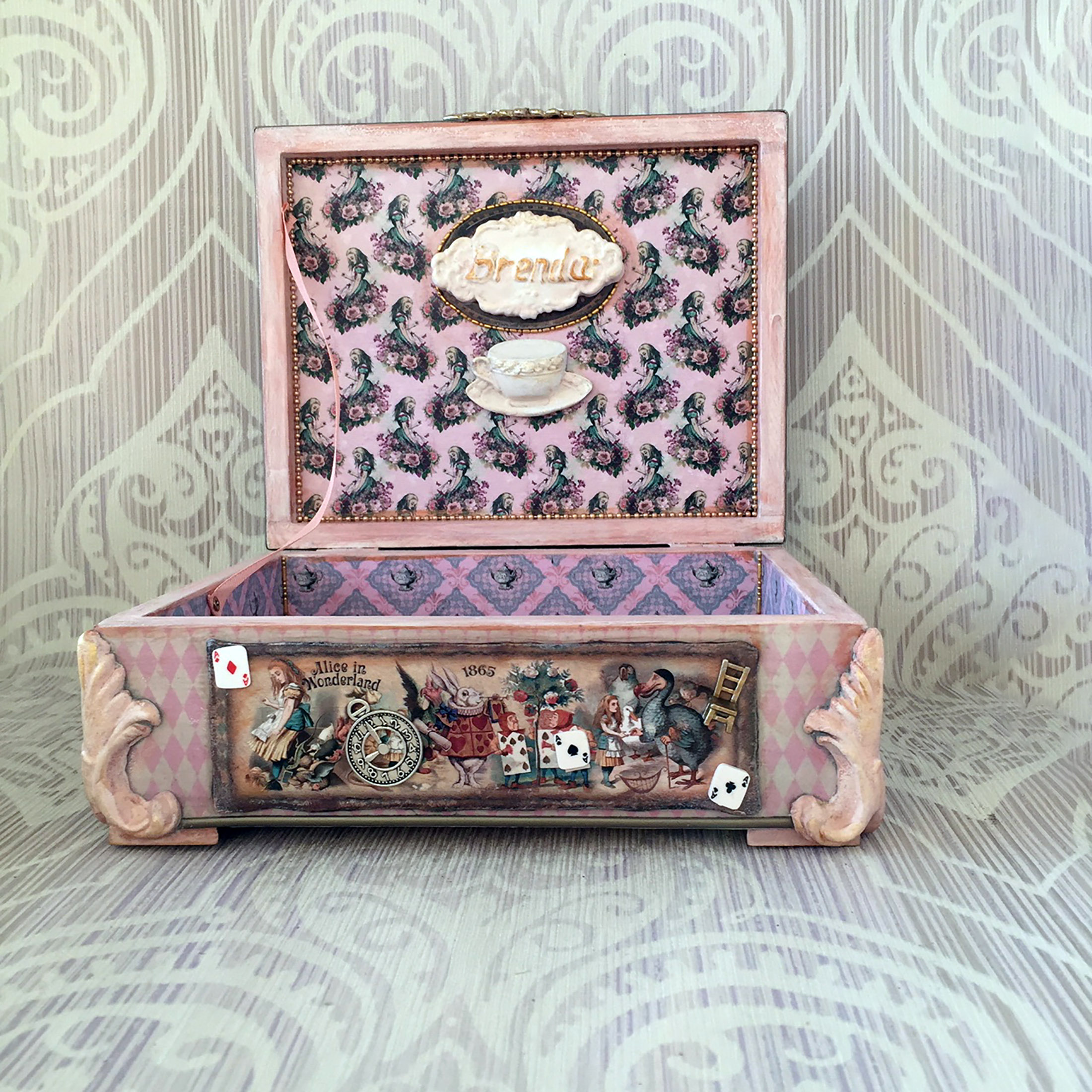 Pink Jewelry Box Cheshire cat Storage Mad Hatter box White rabbit box Ring Holder 2