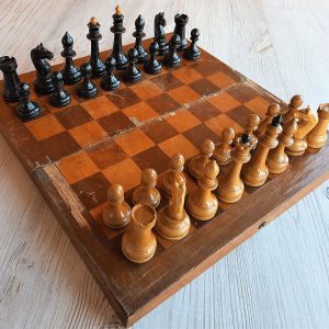 Antique 1950s old small soviet chess set 8 cm king