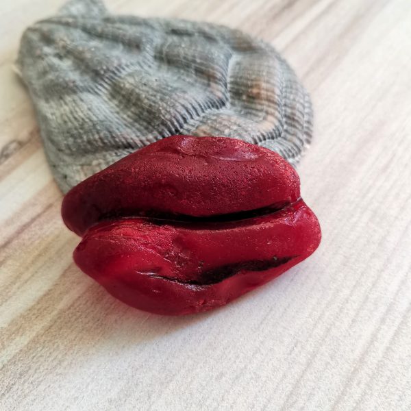 Bonfire red sea glass lips K43