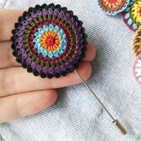 eternal-cycle-mandala-brooch-fine-crochet-symbolic-art-1-2