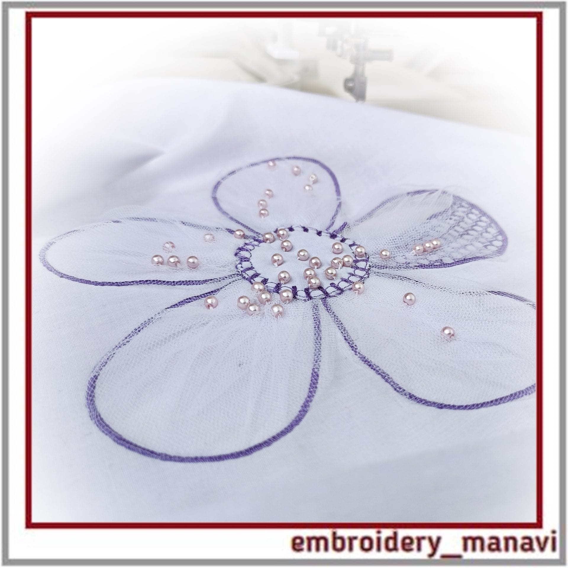 3D embroidery design flower appliqué with mesh drapery 4 3D embroidery design flower appliqué with mesh drapery - Image 4
