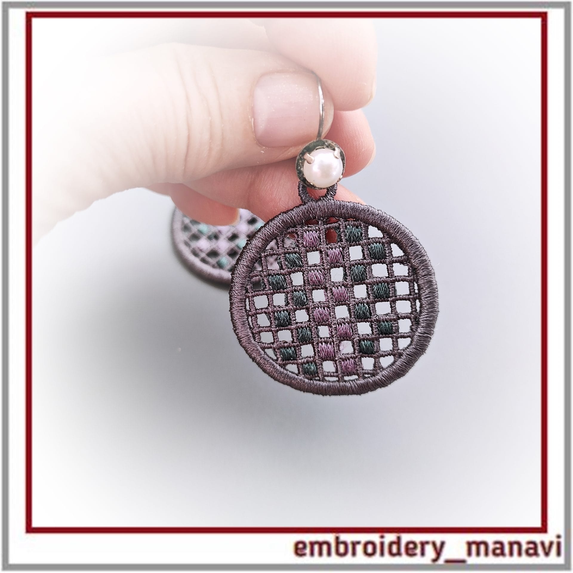 In The Hoop FSL embroidery design. Earrings or Pendant by Ebroidery Manavi 05. A gift for girlfriend. Jewelry project. Instant download.
